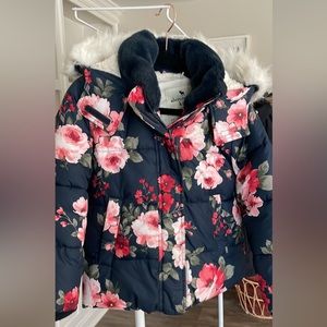 Abercrombie Cozy puffer jacket (like new)!!